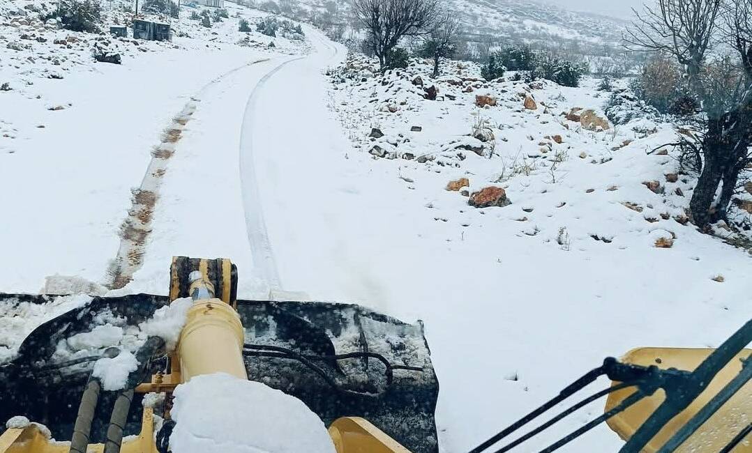 Adıyaman’da etkili olan yoğun kar yağışı, merkeze ve ilçelere bağlı