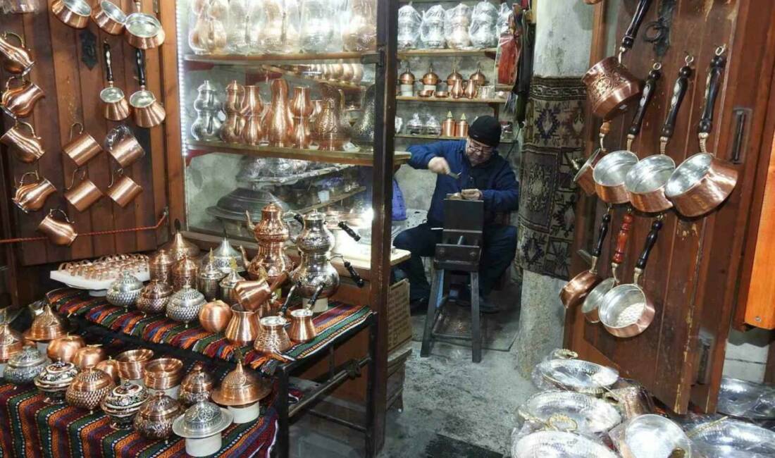 Gaziantep’te geçmişi yüzyıllar öncesine kadar dayanan ata mesleği bakırcılık mesleğini