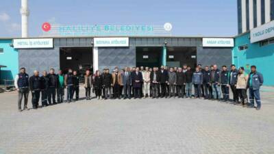 Haliliye Belediye Başkanı Mehmet Canpolat, ilçeye kazandırılan kamelya, bank ve