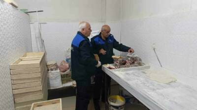 Adıyaman’ın Kahta ilçe Belediyesi, Zabıta Müdürlüğü ekipleri ekmeğe yapılan son