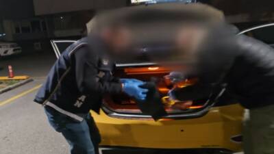 Batman’da takside ele geçirilen uyuşturucuyla ilgili 1 şüpheli tutuklandı.