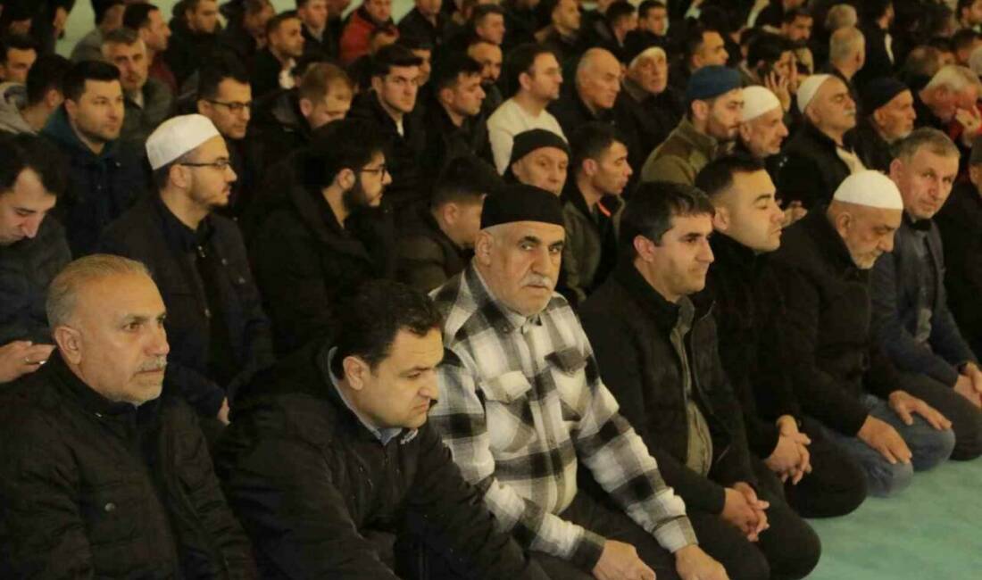 Diyarbakır’da Ramazan’ın müjdecisi olarak bilinen Berat Kandili, Selahaddin Eyyubi Camii