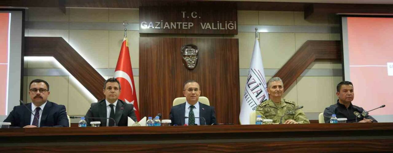 Gaziantep Valisi Kemal Çeber, yapılan denetimlerde 7 otelin kapatıldığını belirtirken,