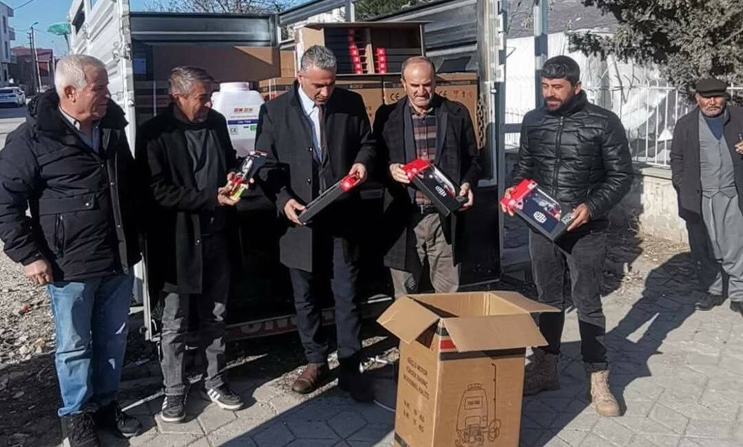 Adıyaman’ın Gölbaşı ilçesinde bağcılığın geliştirilmesi ve yaygınlaştırılması projesi kapsamında çiftçilere