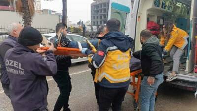 Adıyaman’da, hafif ticari aracın seyir halindeki otobüse çarpması sonucu meydana