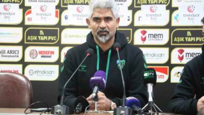 Kocaelispor Teknik Direktörü İsmet Taşdemir, Şanlıurfaspor maçının ardından yaptığı açıklamada,