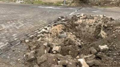 Mardin’in Nusaybin ilçesinde, belediye ekipleri kazı yaptığı sırada bomba düzeneği