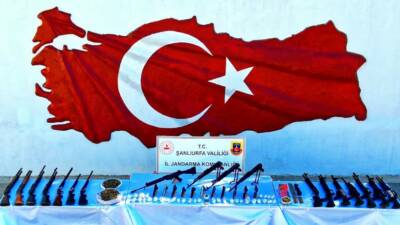 Şanlıurfa’da jandarma tarafından dron destekli düzenlenen silah kaçakçılığı operasyonunda çok