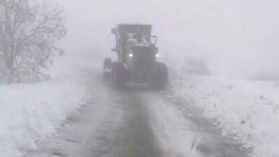 Adıyaman’ın Sincik ilçesinde kar yağışından dolayı 20 köye ulaşım sağlanmıyor.