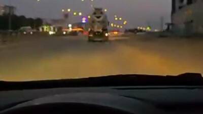 Gaziantep’te bir beton mikseri, trafikte önünde seyreden otomobile çarptıktan sonra
