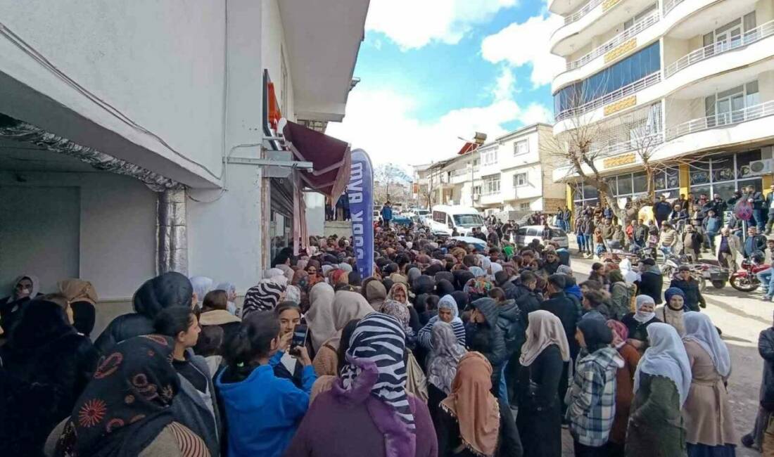 Siirt’in Eruh ilçesinde ev eşyası satan bir iş yerinde büyük