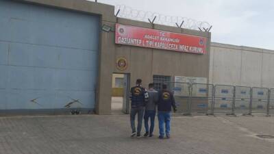Gaziantep’te jandarma ekiplerinin operasyonunda uyuşturucu ve uyarıcı madde ticareti yapmak