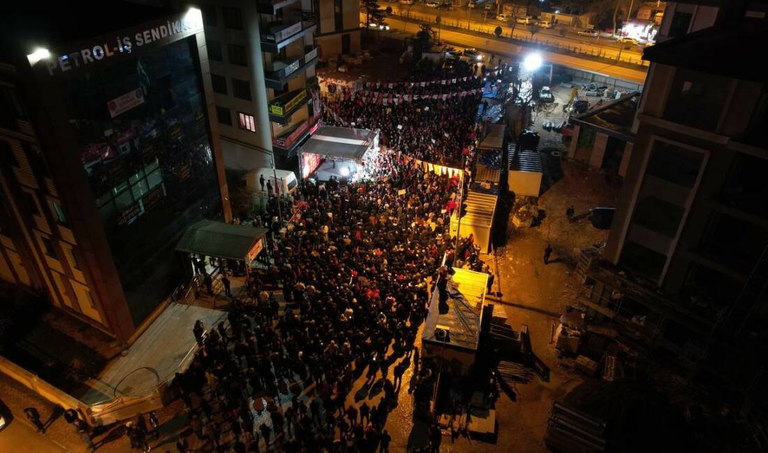 Adıyaman’da İstanbul Büyükşehir Belediye Başkanı Ekrem İmamoğlu’nun gözaltına alınması protesto