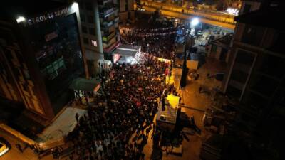 Adıyaman’da İstanbul Büyükşehir Belediye Başkanı Ekrem İmamoğlu’nun gözaltına alınması protesto