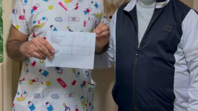 Diyarbakır’da azosperm teşhisi konulan hasta Prof. Dr. Hakan Çoksüer'in önerdiği