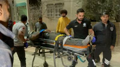 Adıyaman’da yüksekten düşen işçi yaralandı.