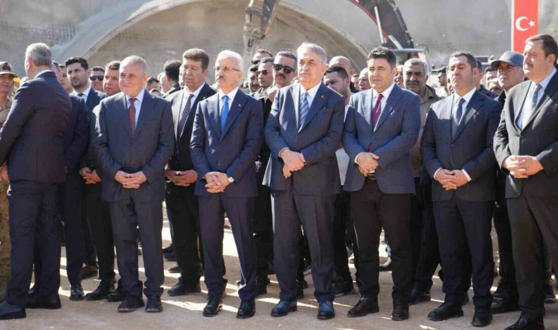 Ulaştırma ve Altyapı Bakanı Abdulkadir Uraloğlu, Gaziantep’in ulaşım ve haberleşme