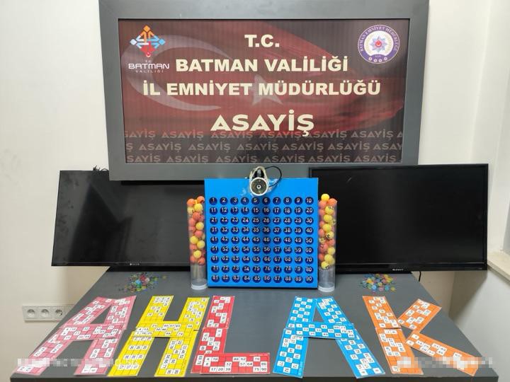 Batman’da bir iş yerine düzenlenen operasyonda kumar oynayan 41 kişiye