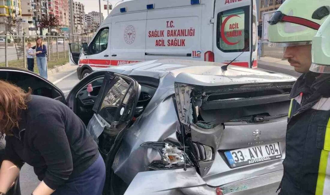 Batman'da meydana gelen trafik kazasında 2 kişi yaralandı. İtfaiye ekipleri