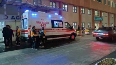 Batman'ın Bağlar Mahallesi'nde gece saatlerinde otomobil çarpması sonucu yaralanan 18