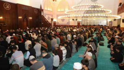 Osmanlı'dan miras kalan Enderun usulü Teravih Namazı geleneği Haliliye'de yaşatılıyor.