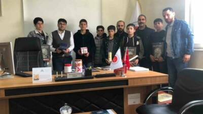 Diyarbakır’da Dicle Şükrü Ayna Mesleki ve Teknik Anadolu Lisesi öğrencileri,
