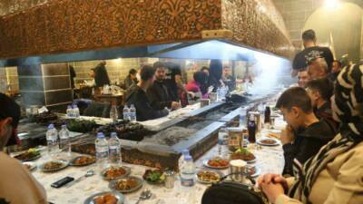 Diyarbakır’da günde üç öğün tüketilen ciğer kebabı, Ramazan ayında da