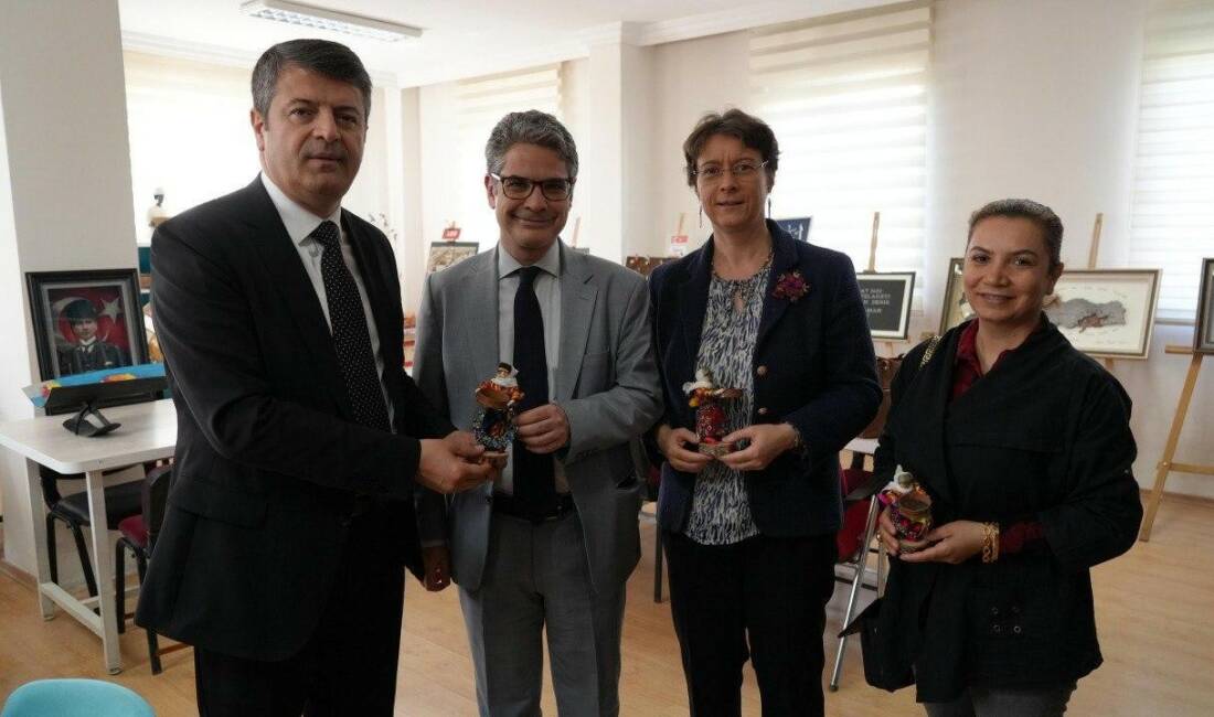 Fransa’nın Türkiye Büyükelçisi Isabelle Dumont ve Müsteşar Constantin Prevelakis, Adıyaman