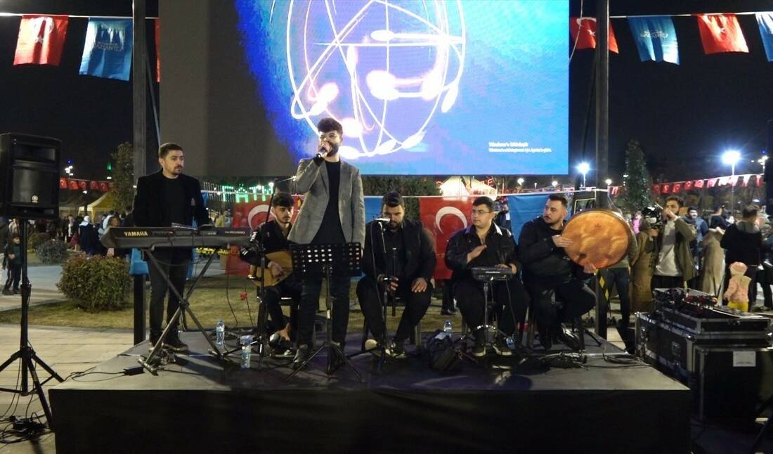 Gaziantep Büyükşehir Belediyesi, Festivaller Parkı'nda düzenlenen Ramazan etkinlikleriyle şehre renk