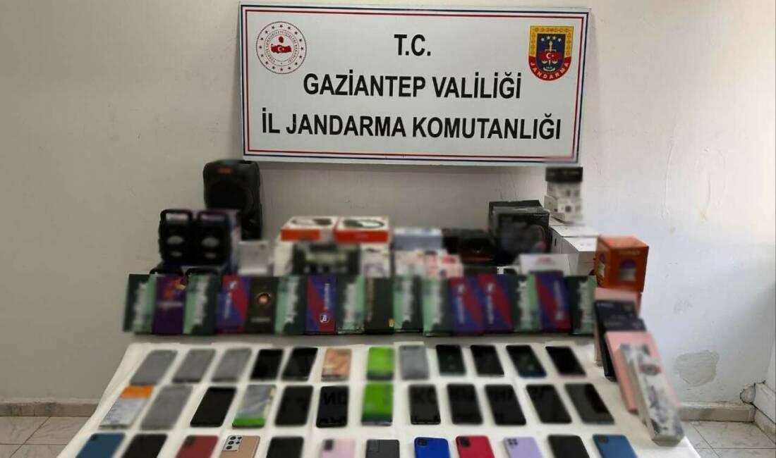 Gaziantep'te jandarma operasyonunda 1 milyon 400 bin TL değerinde elektronik