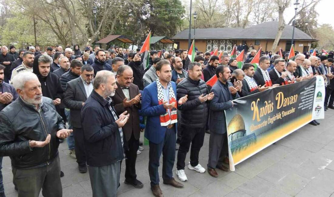 Gaziantep’teki STK’lar düzenledikleri basın açıklamasıyla Gazze Şeridi’ne yönelik saldırıları yeniden