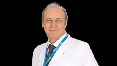 Gastroenteroloji Uzmanı Prof. Dr. Muhammet Cemil Savaş, kolon kanserinden korunmanın
