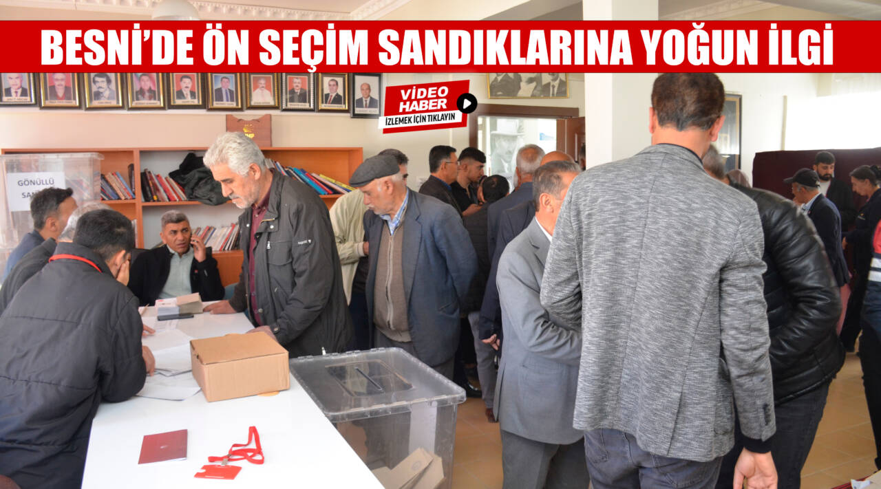 Besni’de Ekrem İmamoğlu’nun Cumhurbaşkanlığı adaylığı için CHP Parti binasında kurulan