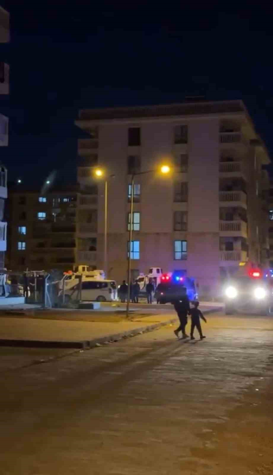 Mardin Nusaybin'de meydana gelen silahlı kavgada 2 kişi yaralandı. Polis