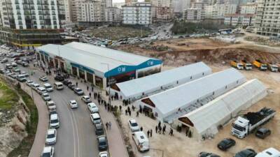 Mardin'de farklı inanç gruplarından binlerce kişi, Vali ve Belediye Başkan