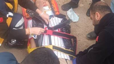 Adıyaman’ın Gölbaşı ilçesinde motosiklet ile hafif ticari aracın çarpışma anı