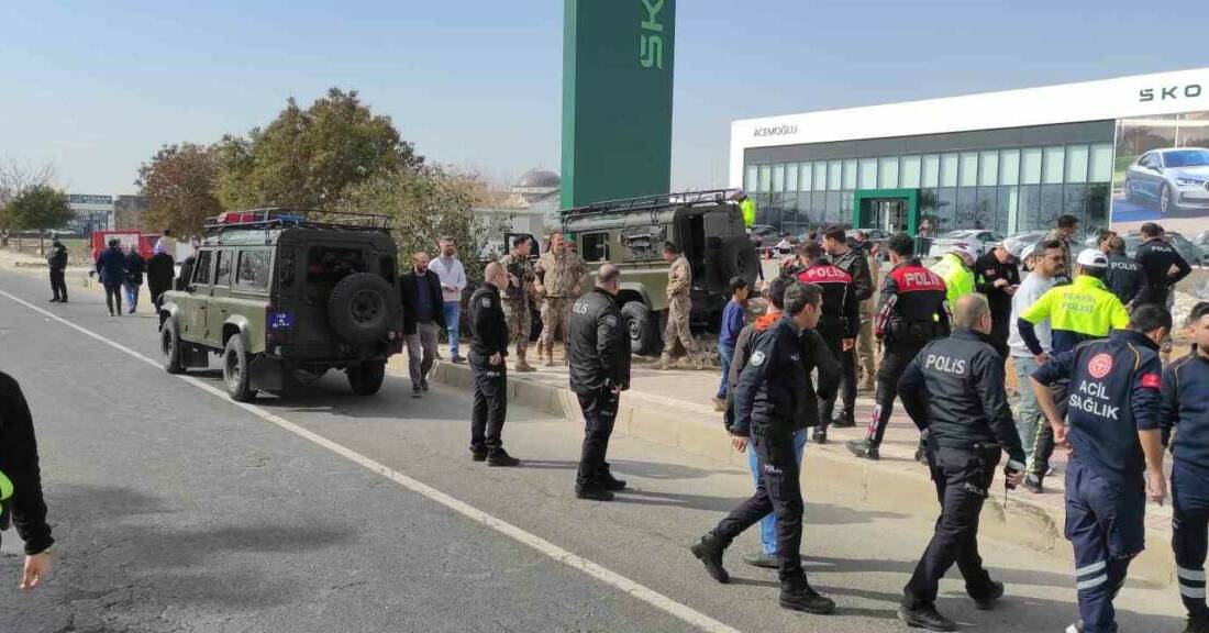 Şanlıurfa’da özel harekat polislerini taşıyan zırhlı aracın kontrolden çıkarak kaza