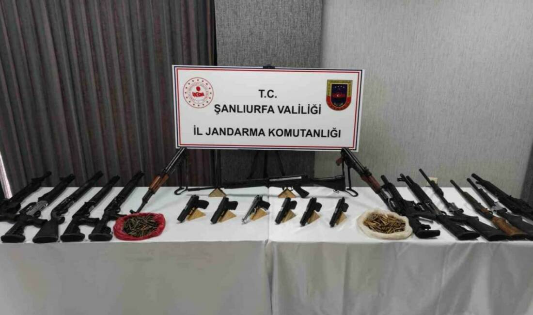 Şanlıurfa’da silah kaçakçılığı operasyonu: 14 gözaltı Şanlıurfa'nın Viranşehir ilçesinde düzenlenen silah kaçakçılığı operasyonunda 14 şüpheli gözaltına