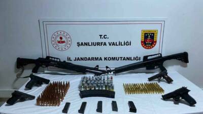 Şanlıurfa’nın Viranşehir ilçesinde düzenlenen uyuşturucu ve silah kaçakçılığı operasyonunda 5