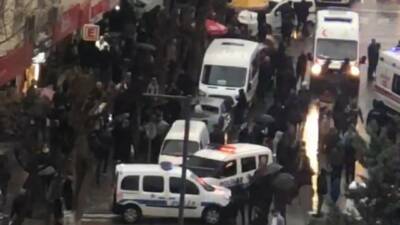 Siirt’te iki grup arasında çıkan bıçaklı kavgada 3 kişi yaralandı.