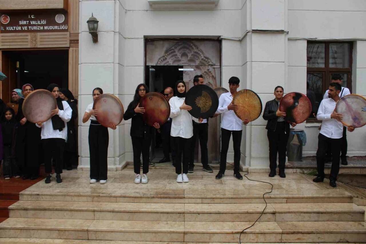 Siirt’te baharın gelişi Nevruz çeşitli etkinlikleri ile kutladı.