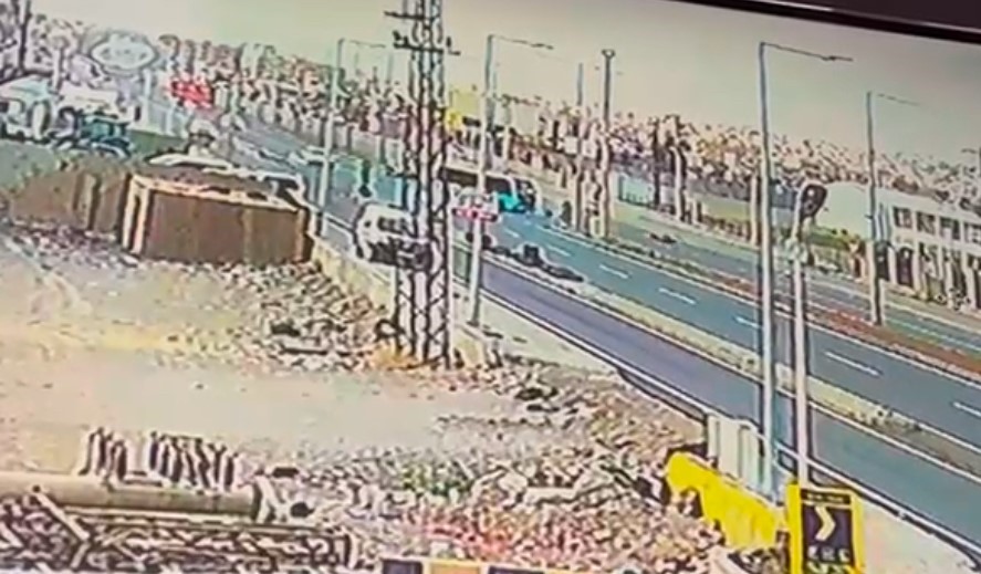 Şırnak'ın Silopi ilçesinde bir belediye servis aracının karıştığı trafik kazasında,