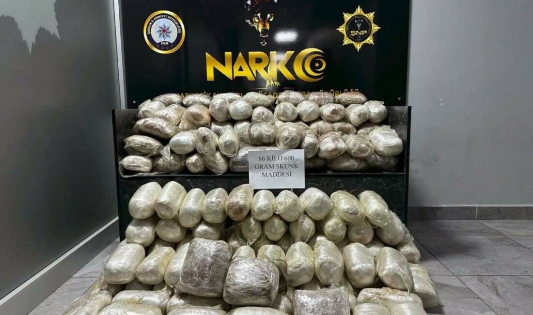 Şırnak'ta polis tarafından durdurulan araçta 86 kilo 600 gram skunk