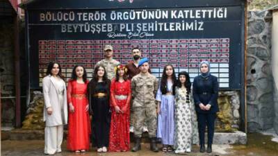 Şırnak’ın Beytüşşebap ilçesinde polis, jandarma, öğretmen ve öğrenciler ’Çanakkale