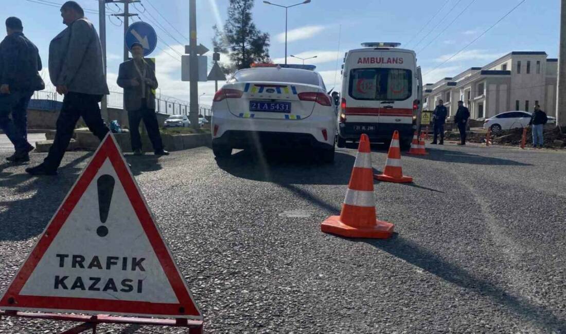 Diyarbakır'ın Kayapınar ilçesinde otomobil takla attı, 3'ü çocuk 6 kişi