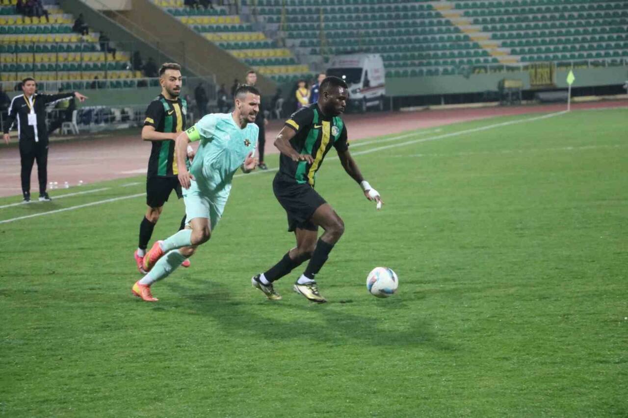 Şanlıurfaspor, Esenler Erokspor'a 2-0 yenildi. Maçta Fernandes ve Kayode'nin golleri