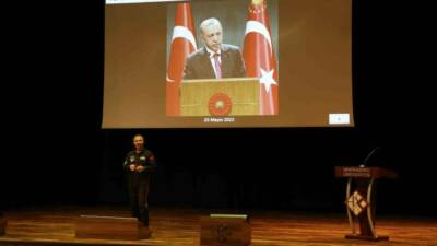 Türkiye'nin ilk astronotu Alper Gezeravcı, HKÜ öğrencileriyle uzay yolculuğu deneyimlerini