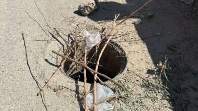 Adıyaman’da, üstü açık bırakılan lağım çukuru tehlike saçıyor.