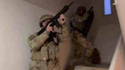 Adıyaman’ın Gölbaşı ilçesinde düzenlenen uyuşturucu operasyonunda 2 şahıs tutuklandı.