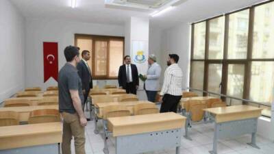 Haliliye Belediye Başkanı Mehmet Canpolat, Bahçelievler Eğitim ve Gençlik Merkezi'nde